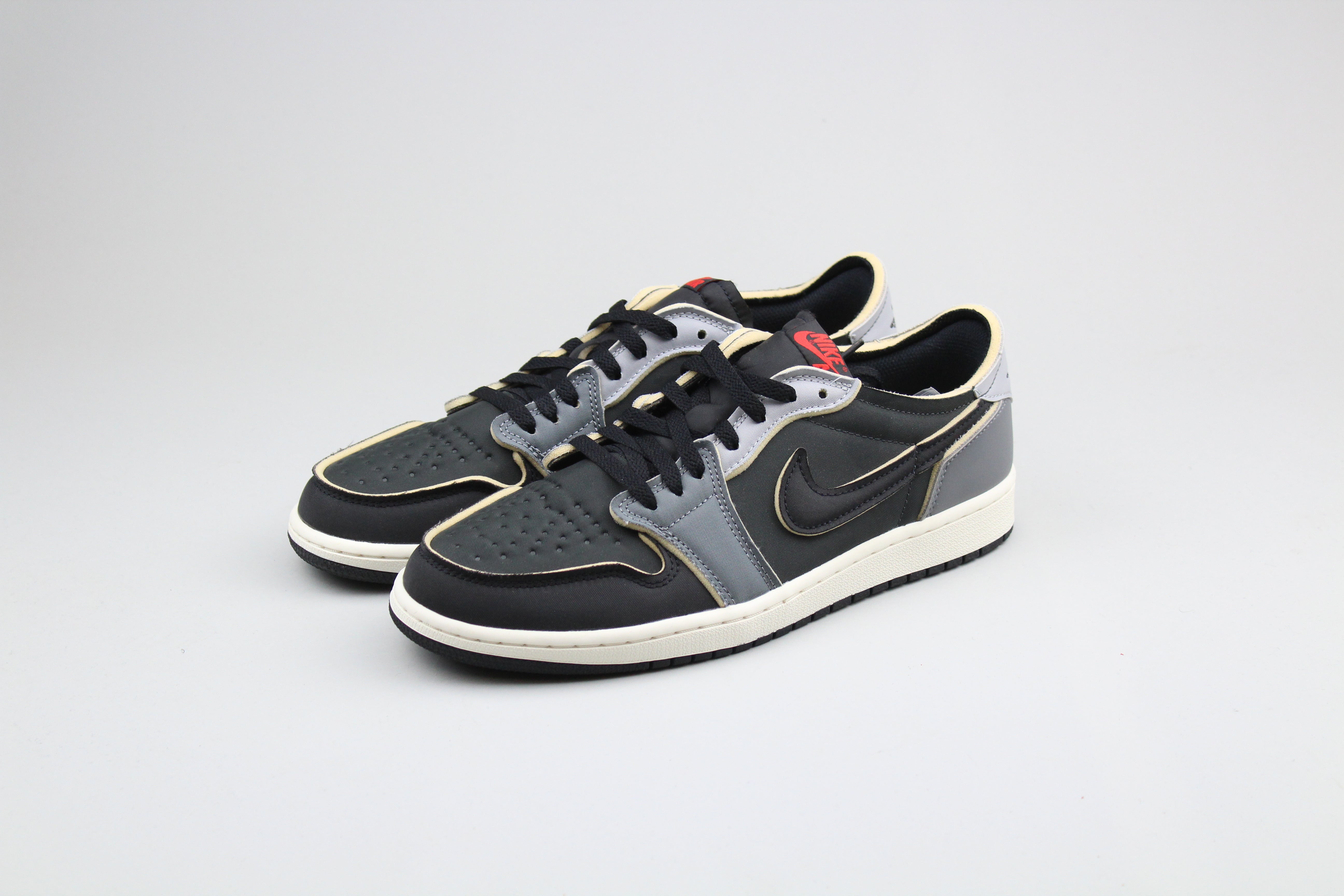 Jordan 1 Low OG EX 'Black Smoke Grey'-8636967125322-The Attic
