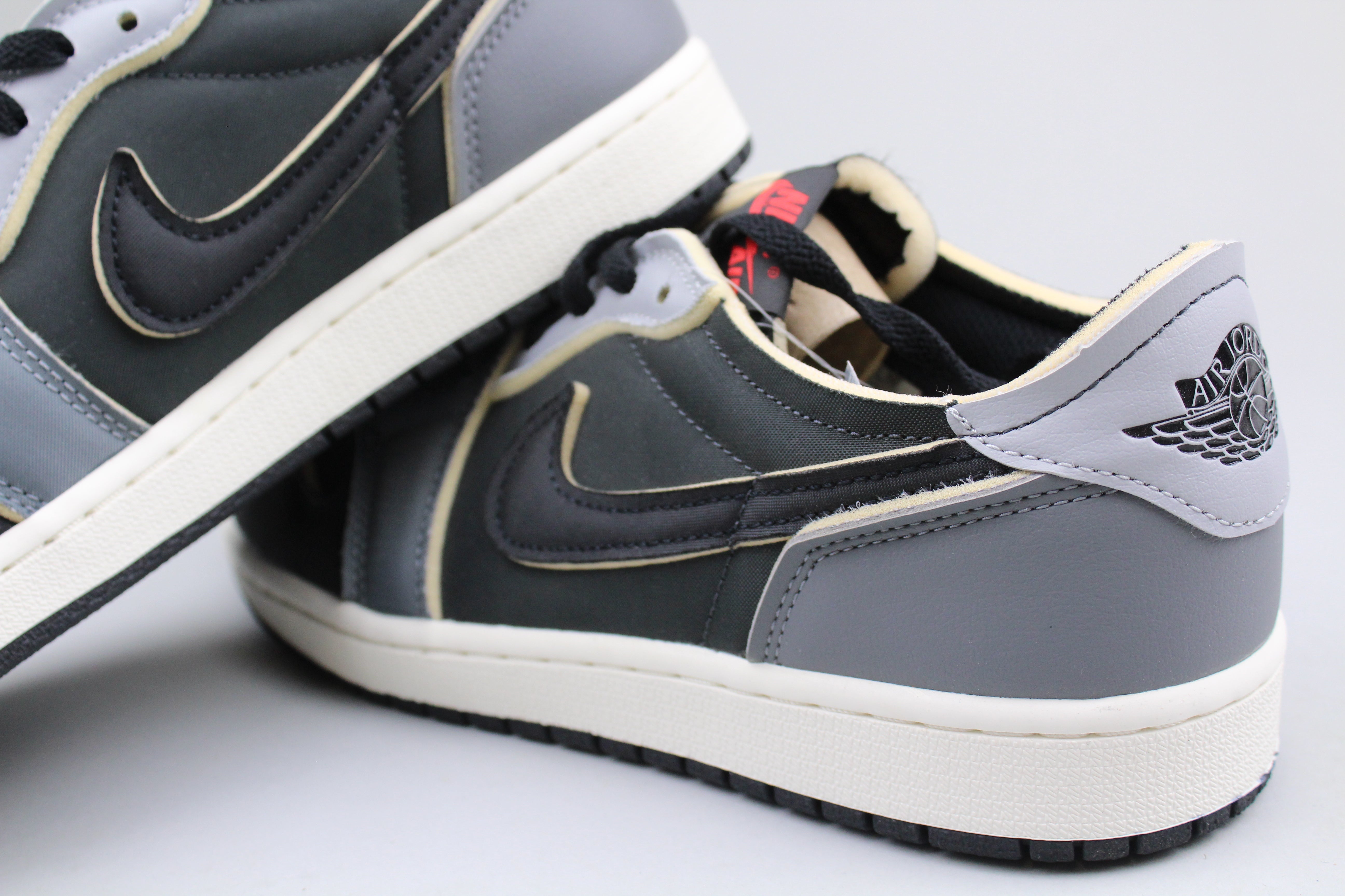 Jordan 1 Low OG EX 'Black Smoke Grey'-8636967125322-The Attic
