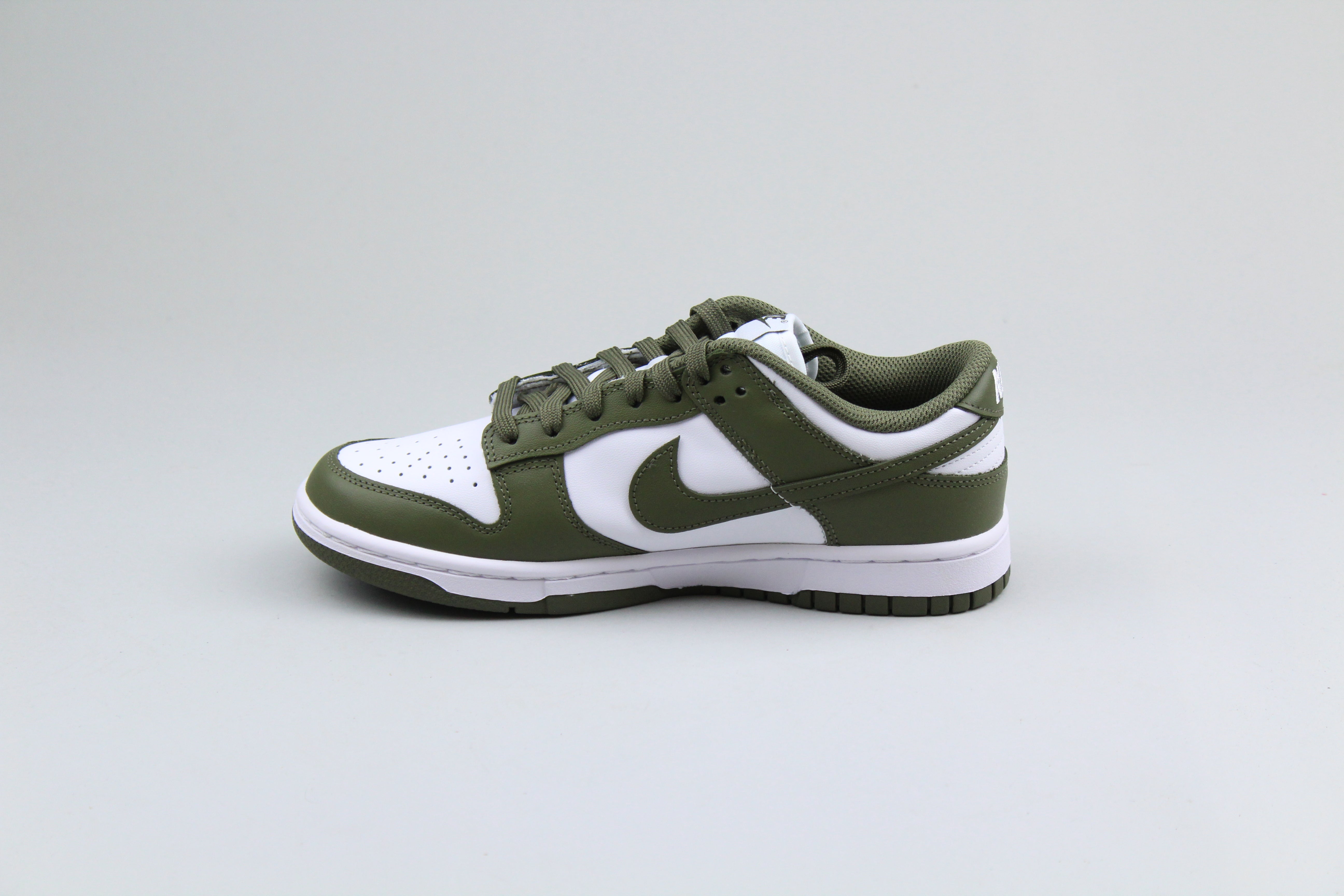 Nike Dunk Low 'Medium Olive'-8642328396106-The Attic