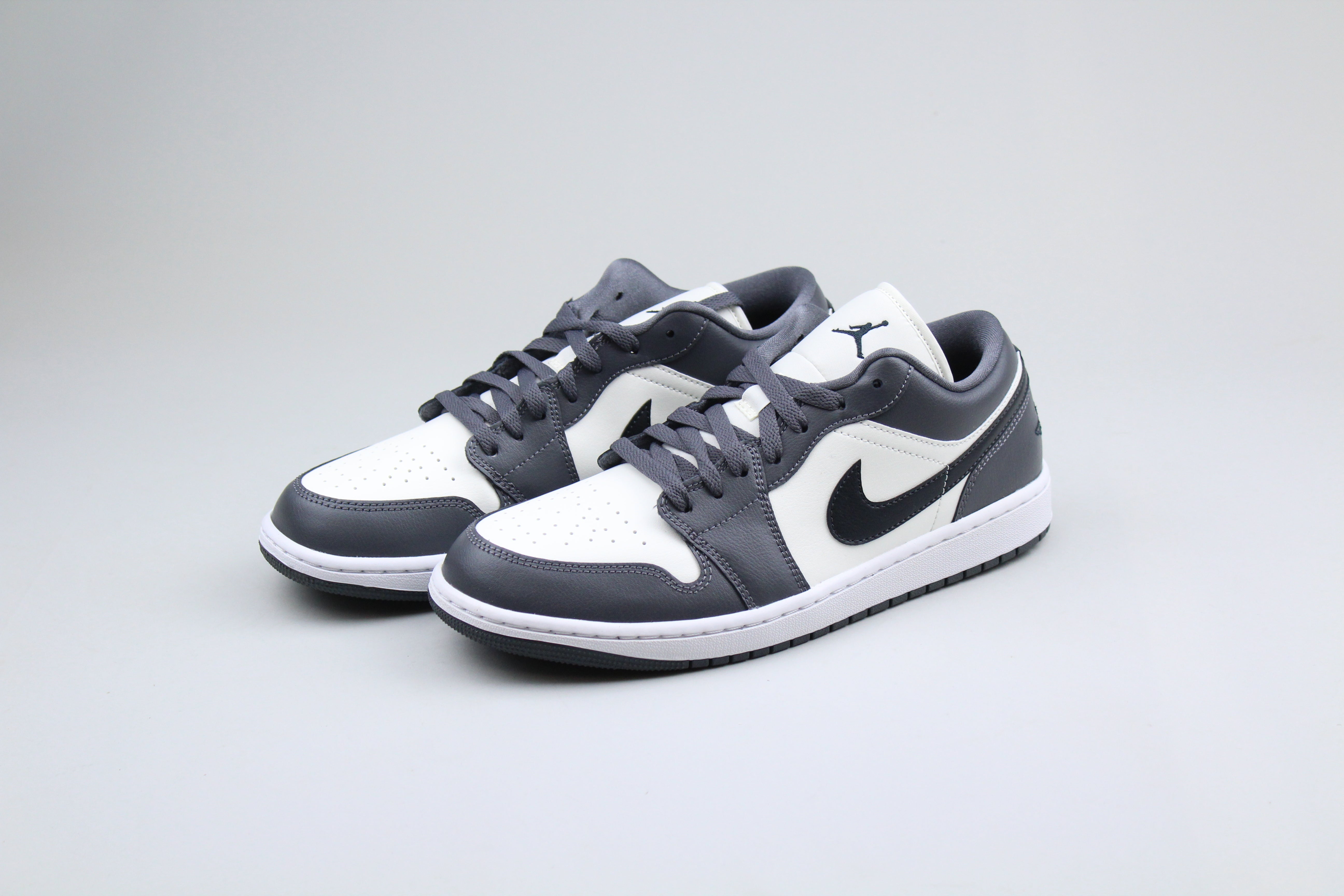 Jordan 1 Low 'Dark Grey'-8648808366410-The Attic