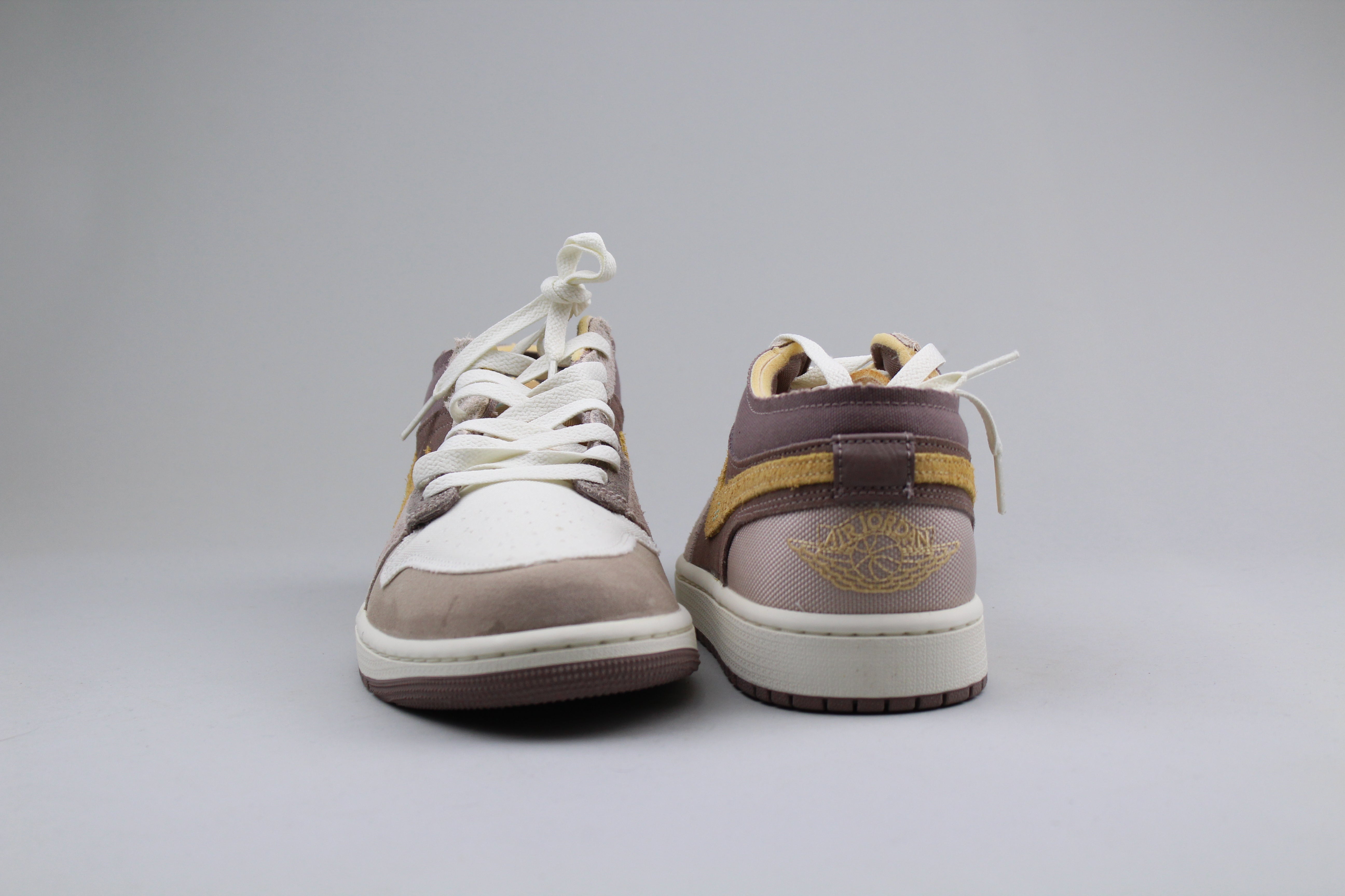 Jordan 1 Low SE Craft Taupe Haze - size 44 (ARCHIVE)-8805579063626-The Attic