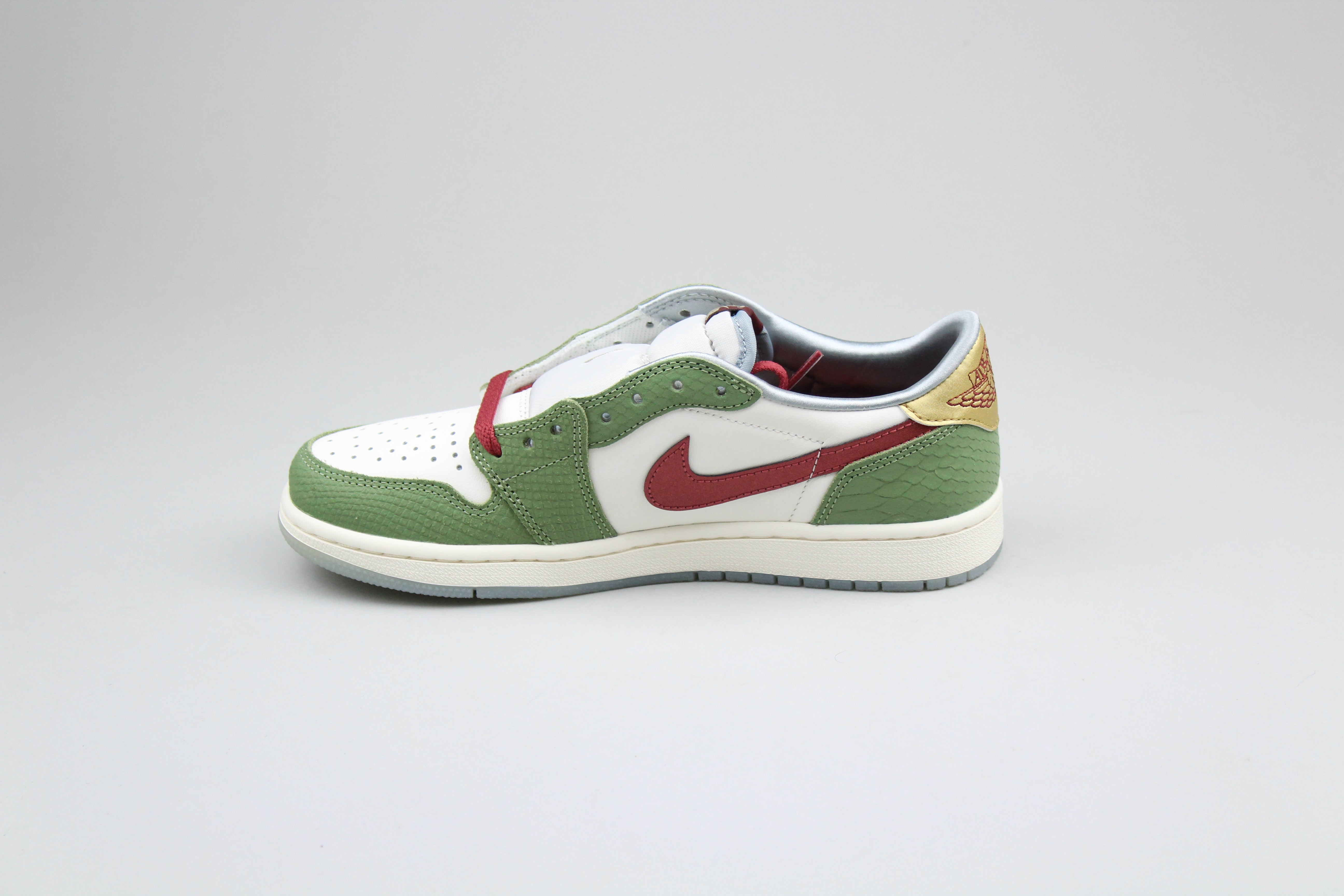 Jordan 1 Low 'Year Of The Dragon'-8660405584202-The Attic
