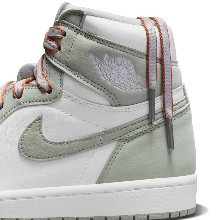 Jordan 1 Retro High OG 'Seafoam' (W)