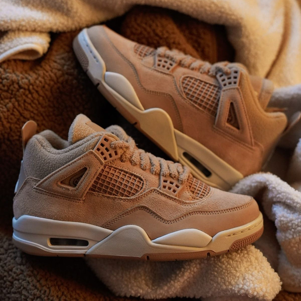 Jordan 4 Retro 'Cozy Girl' (W) photo 9