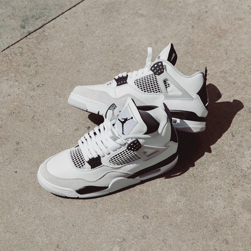 Jordan 4 Retro 'Military Black'