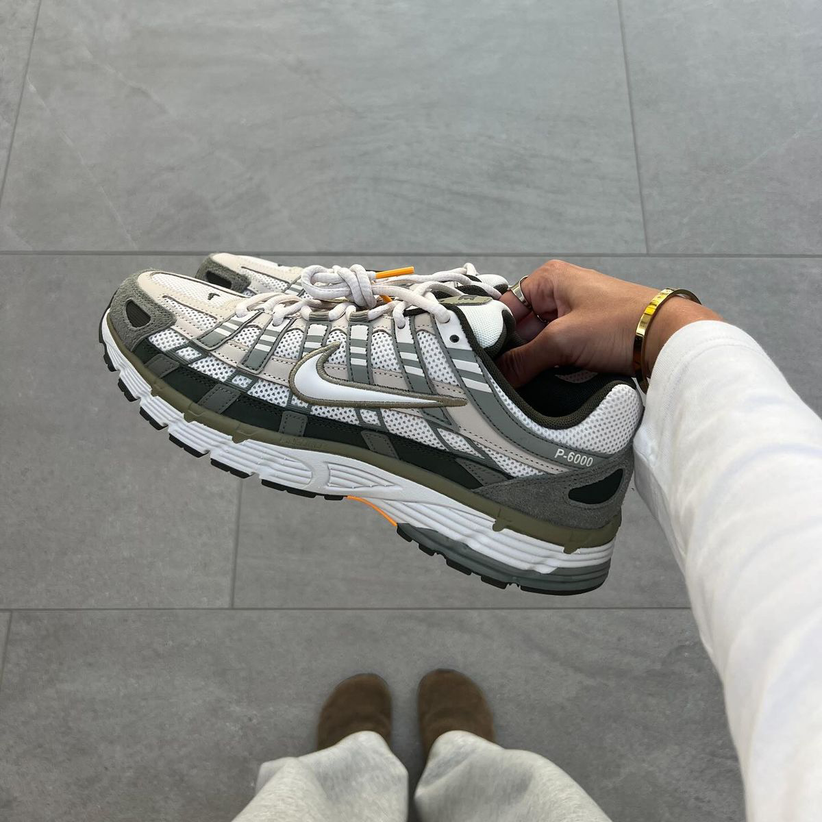 Nike P-6000 'Caqui Ejército Ligero'