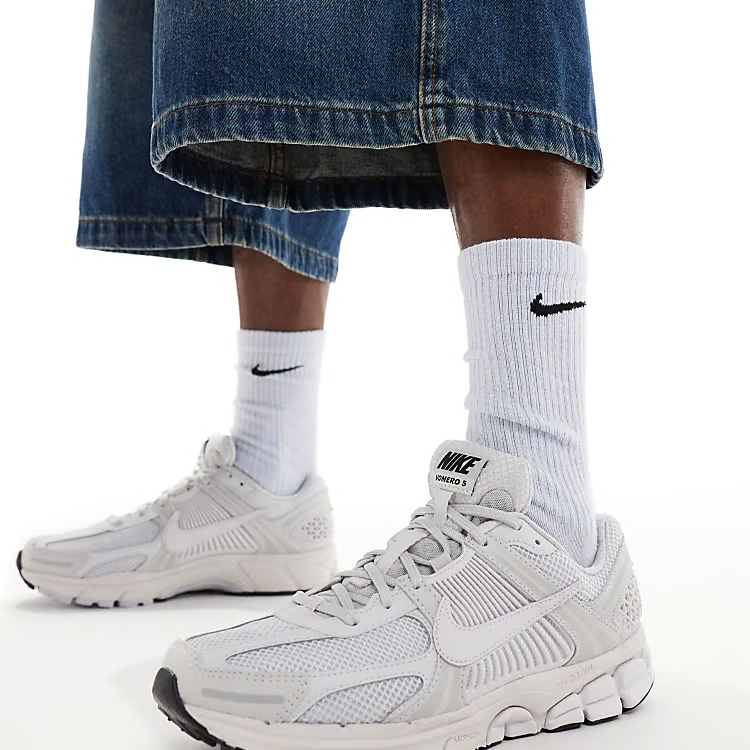 Nike Zoom Vomero 5 'Triple White' (W)