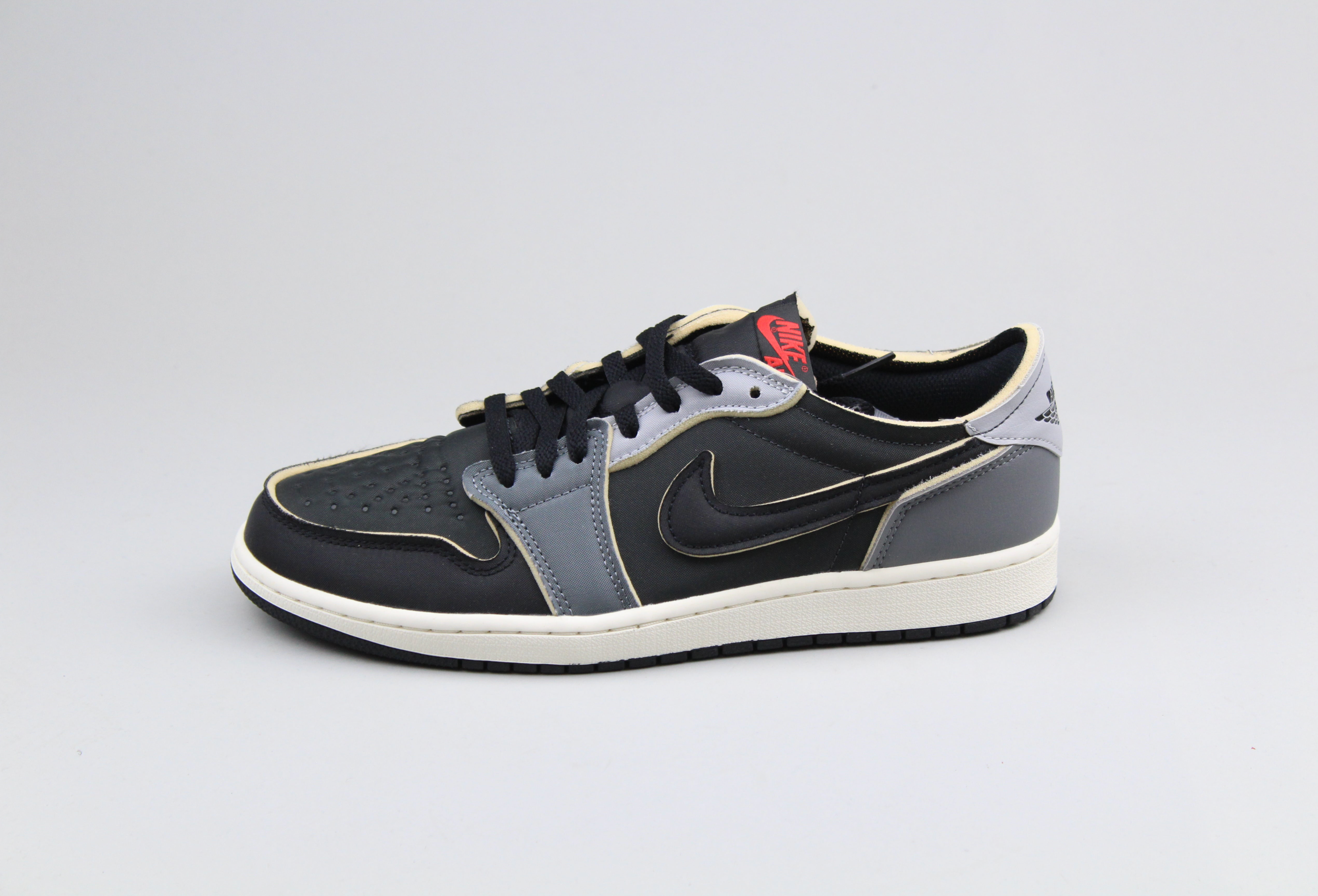 Jordan 1 Low OG EX 'Black Smoke Grey'-8636967125322-The Attic