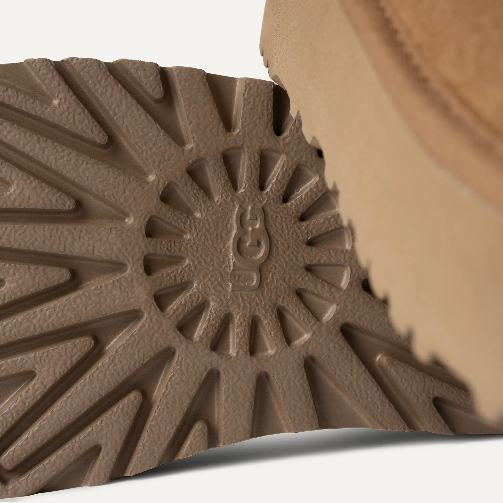 UGG Classic Ultra Mini Platform Boot 'Chestnut' (Kids)