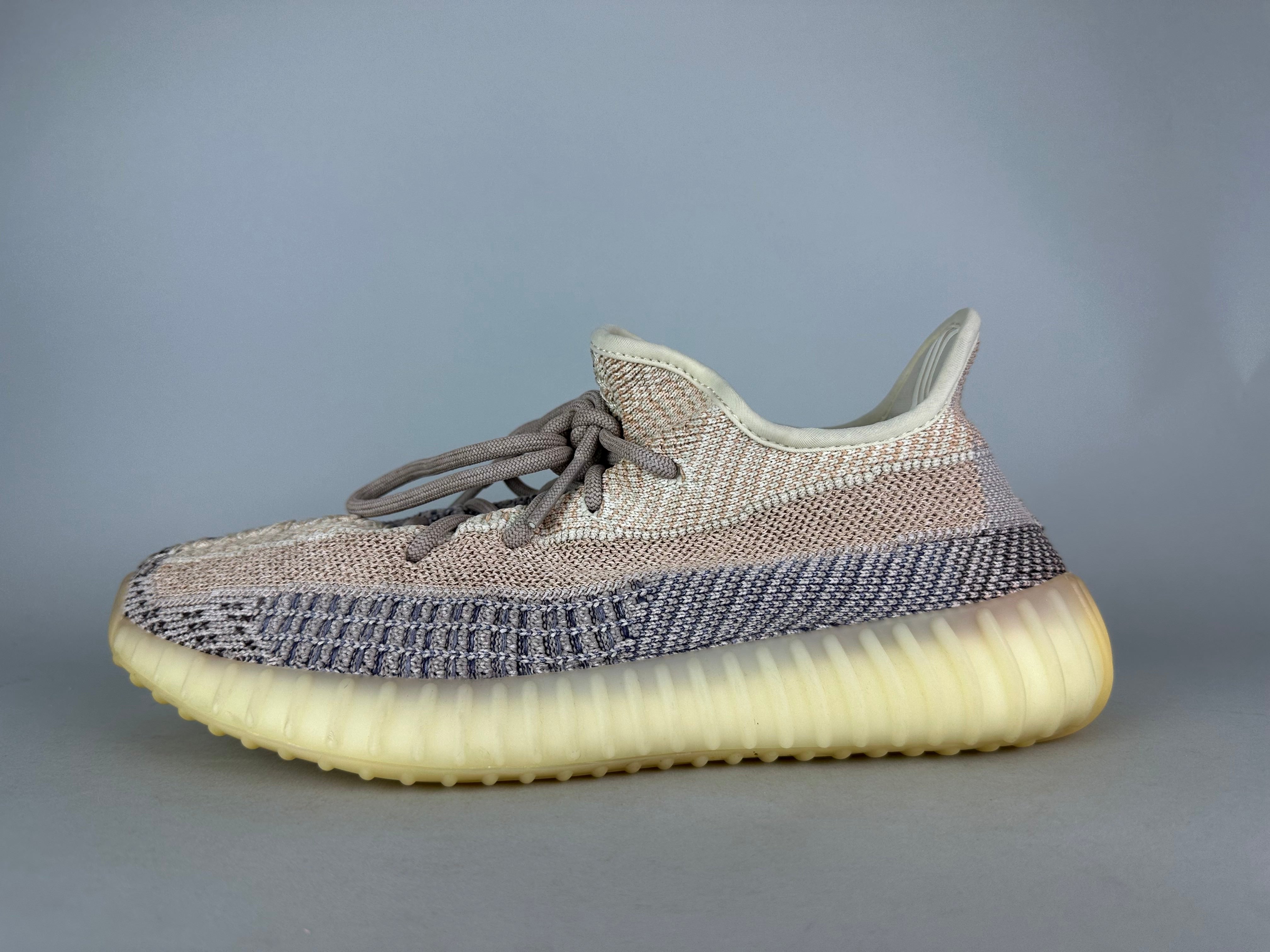 adidas Yeezy Boost 350 V2 'Ash Pearl' - Size 42 (ARCHIVE)