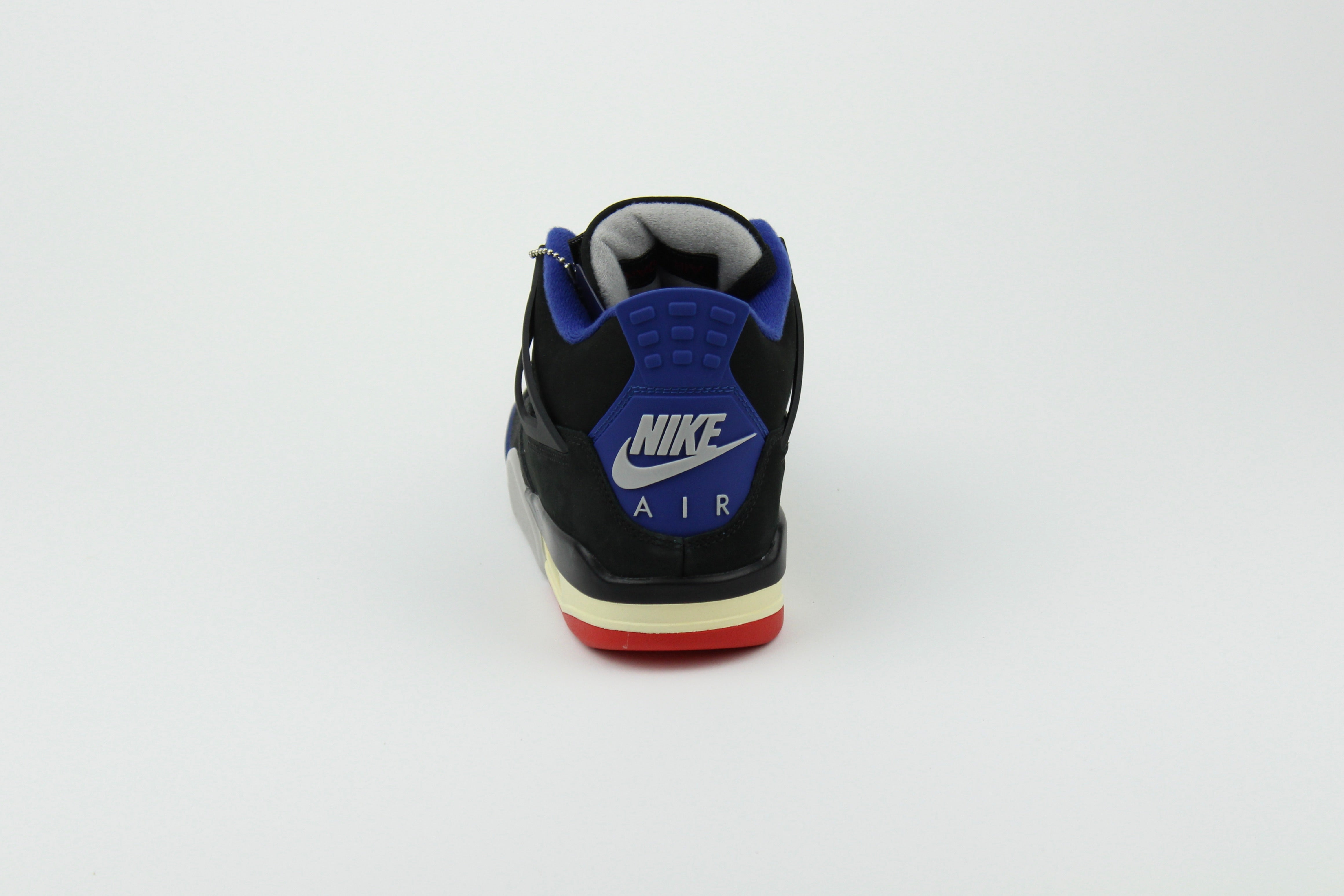 Air Jordan 4 Retro 'Rare Air' features premium leather, classic detailing, and rare heel branding. A clean, timeless sneaker perfect for modern streetwear style.