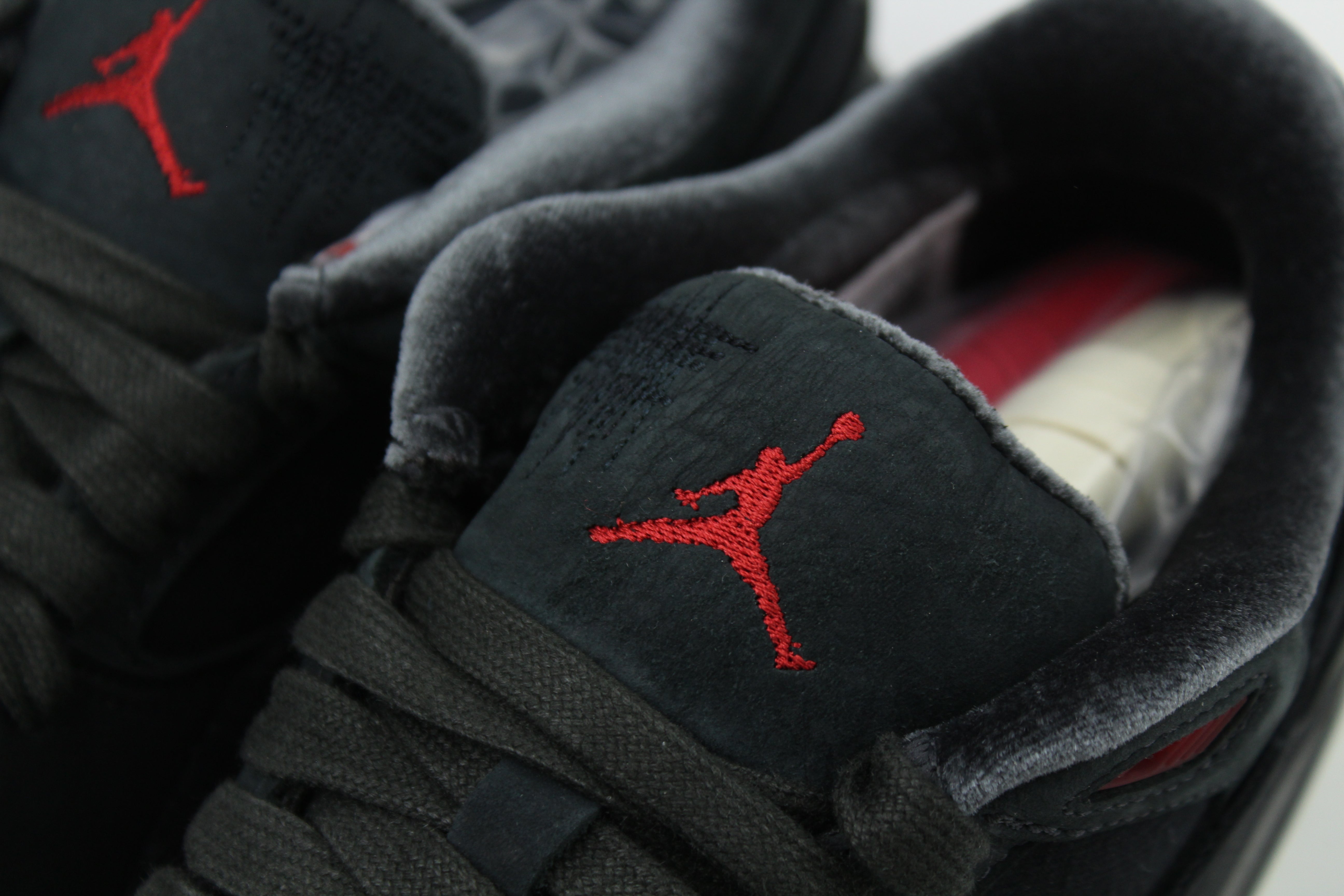 Air Jordan Flight Court x Who Decides War ‘Bred’ (Women’s) blends classic Jordan style with raw edge and elevated detailing, style with cargos and statement pieces for a clean creative look.