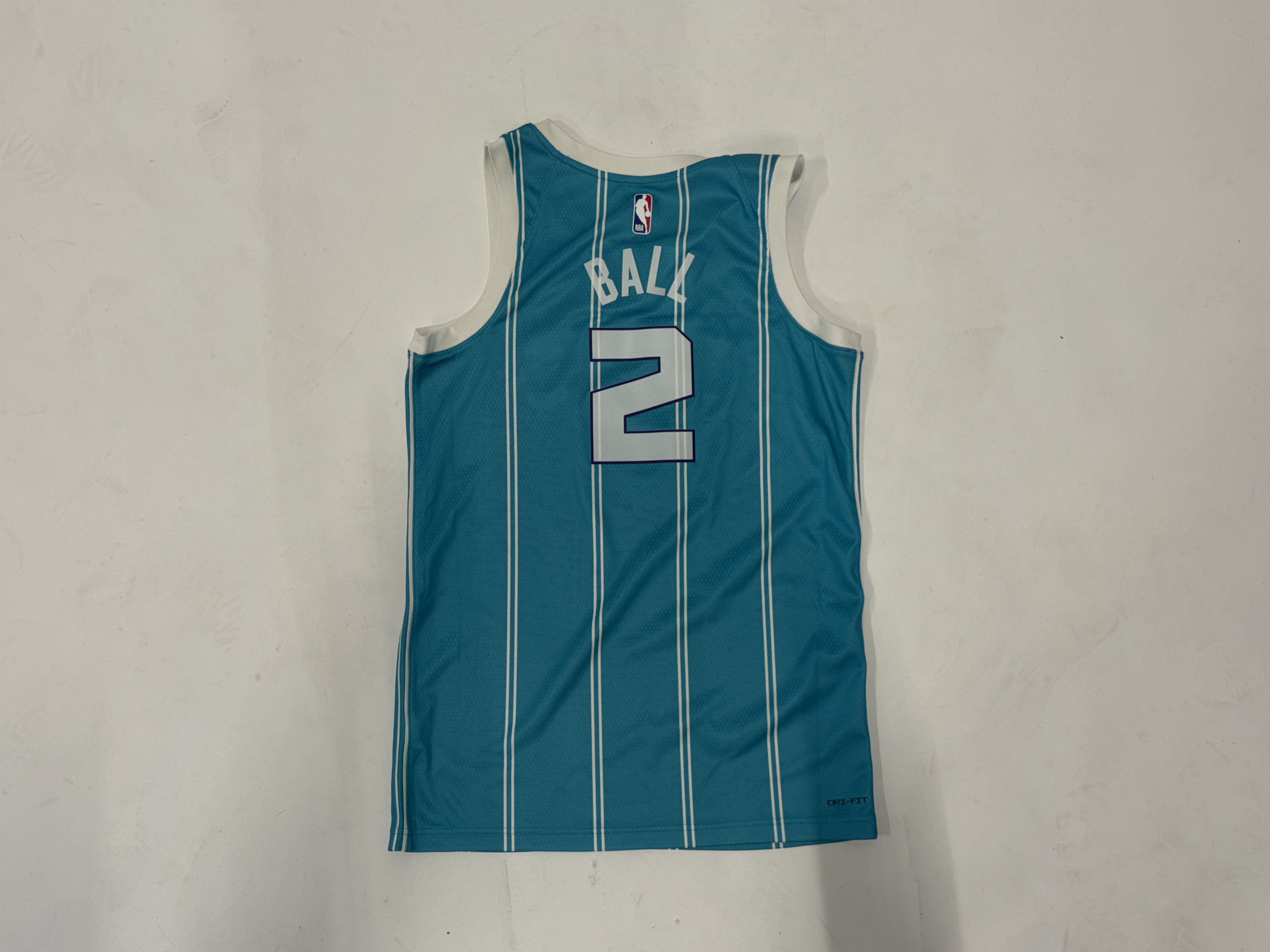 Air Jordan Lamelo Ball Hornets Icon Edition 2022 Swingman NBA Jersey 'Rapid Teal' - Size S (ARCHIVE) photo 4