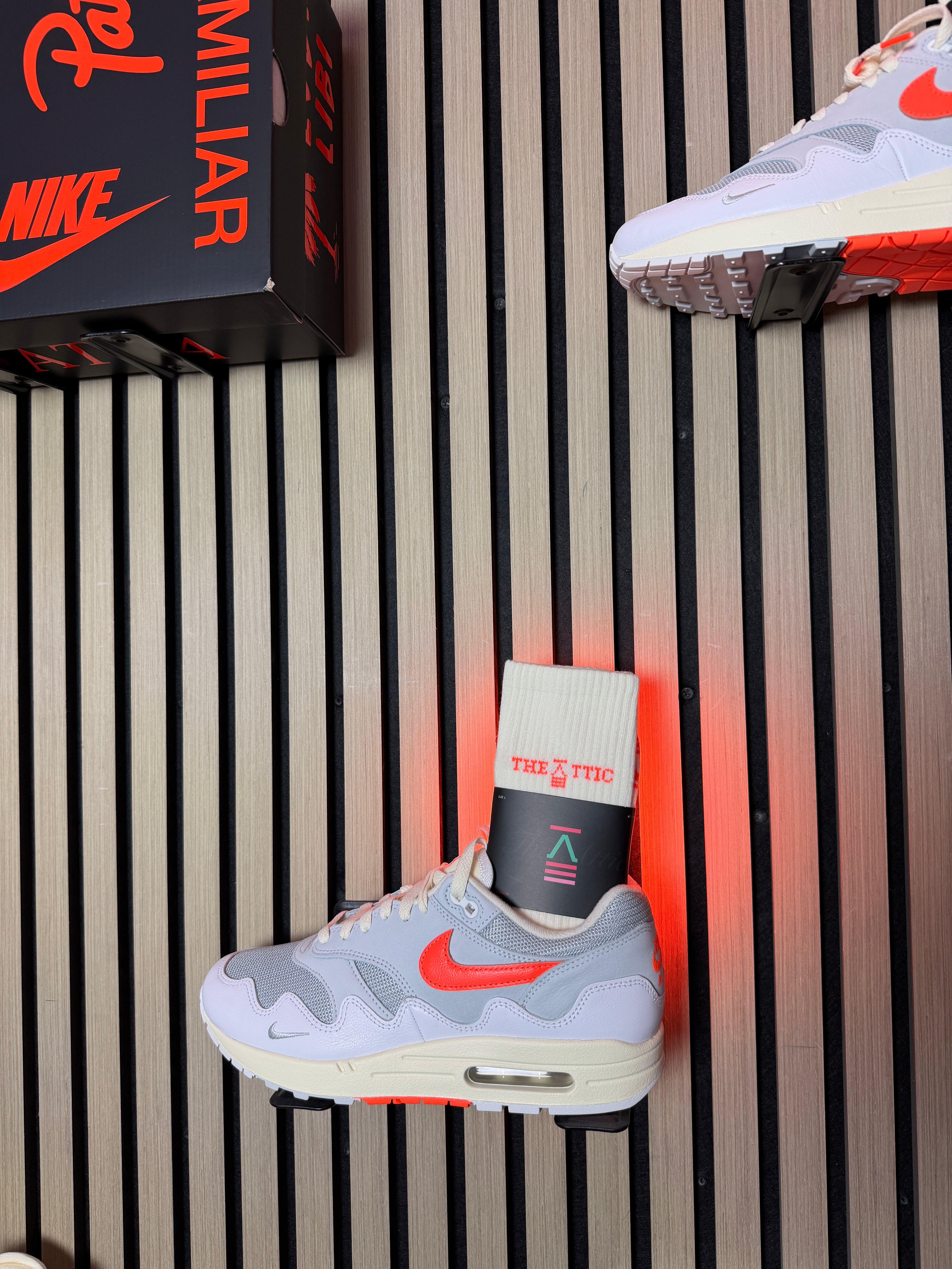 Nike Air Max 1 Patta Waves 'White Hyper Crimson'