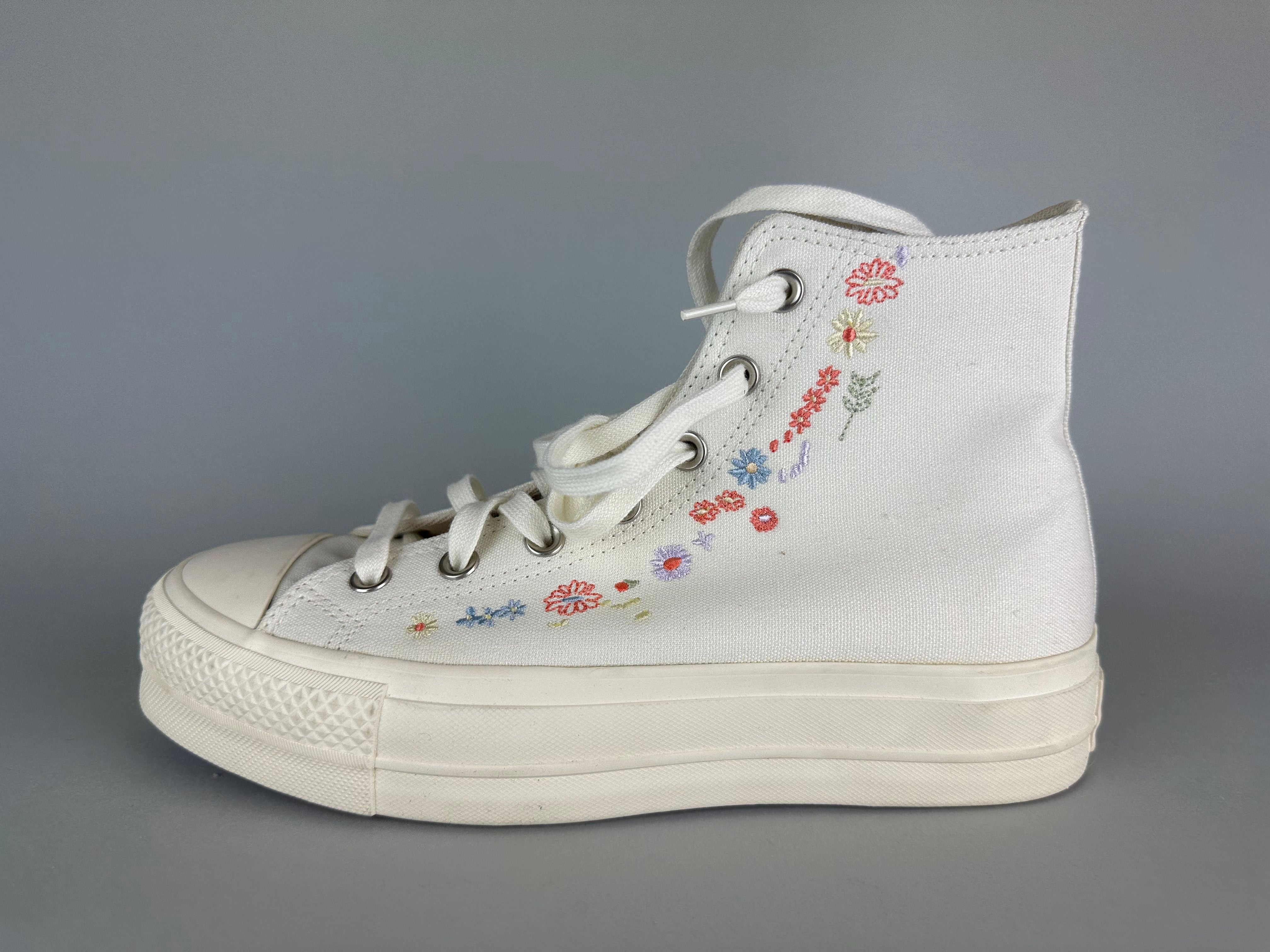 Converse Wmns Chuck Taylor All Star Lift Platform 'Embroidered Floral' - Size 41 (ARCHIVE)