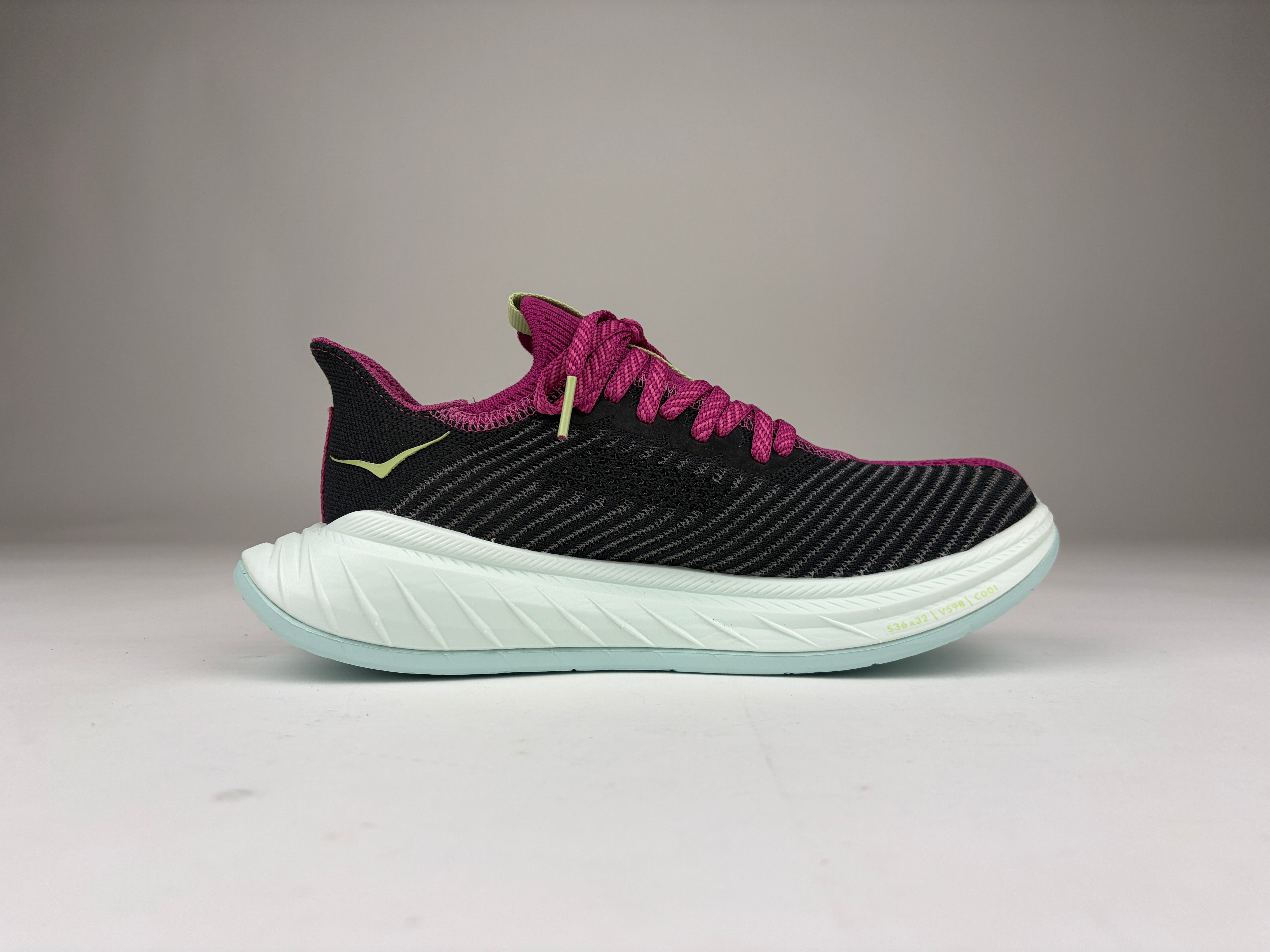 Hoka One One Carbon X 3 Festival Fuchsia (W) - Size 37 1/3 (ARCHIVE)