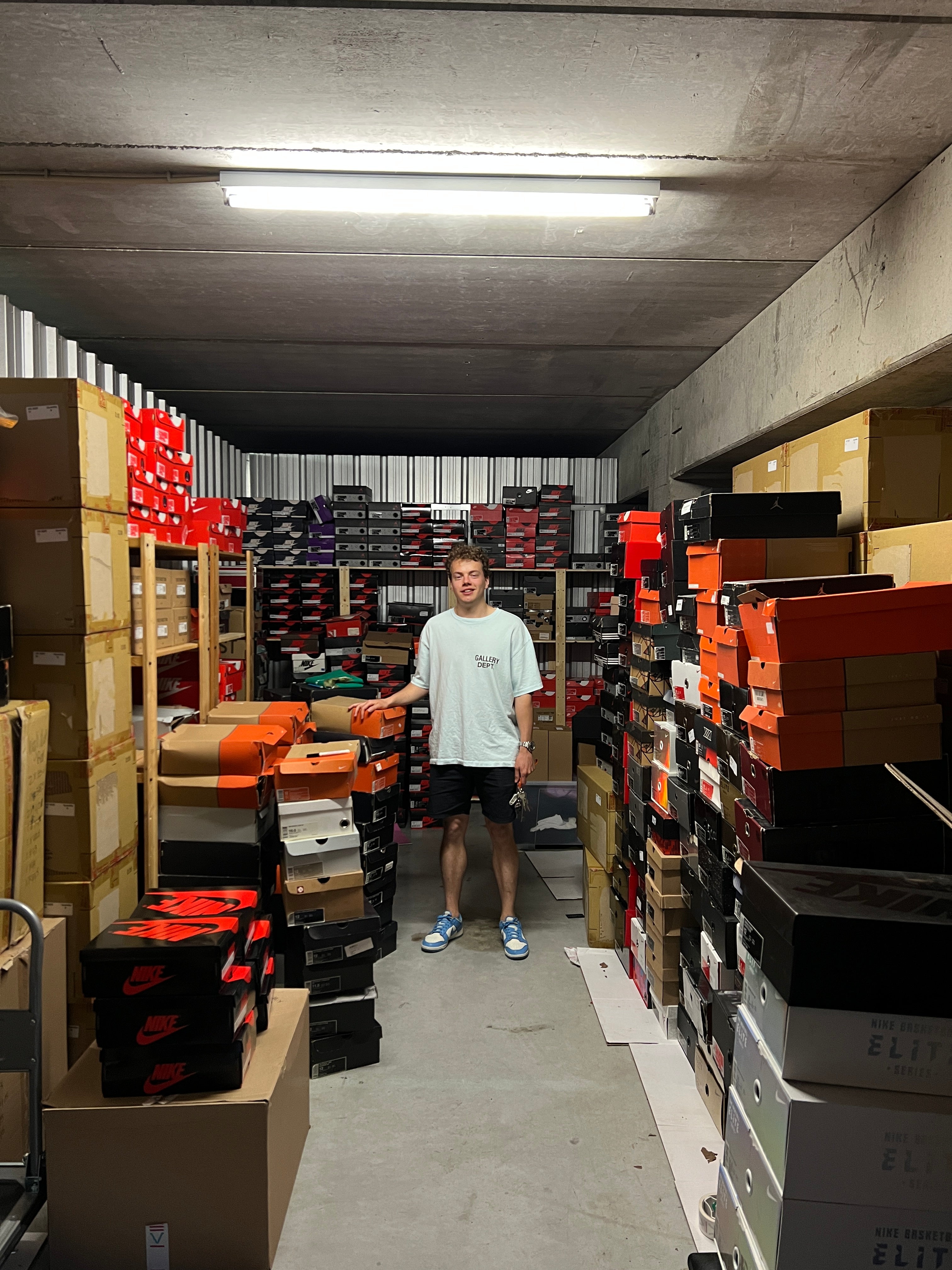 古着屋 THE attic About | The Attic