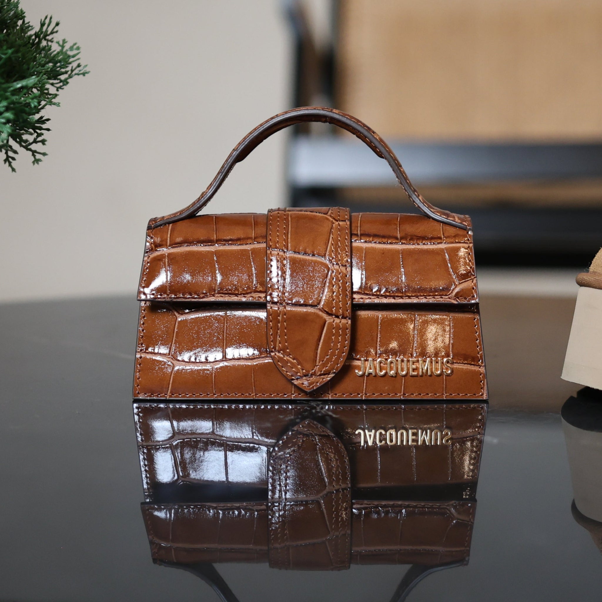 jacquemus-le-bambino-croco-