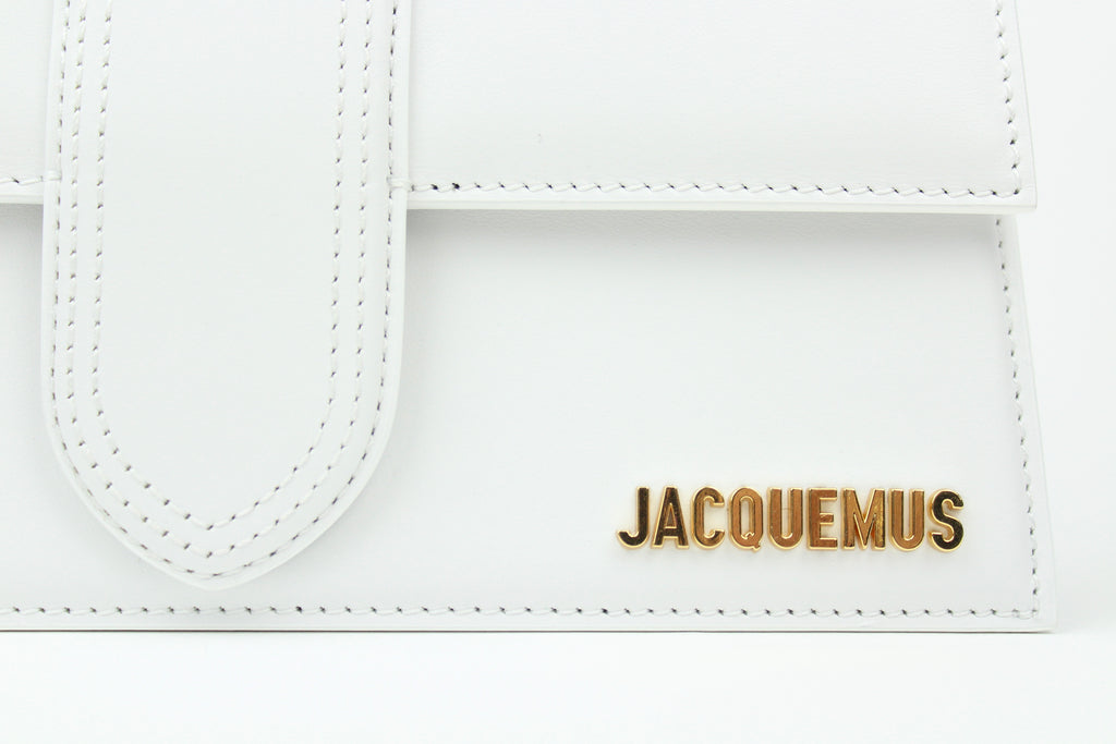 Shop the Jacquemus Le Grand Bambino 'White' – a premium leather handbag with a structured silhouette, spacious interior, and versatile design for timeless minimalist elegance.