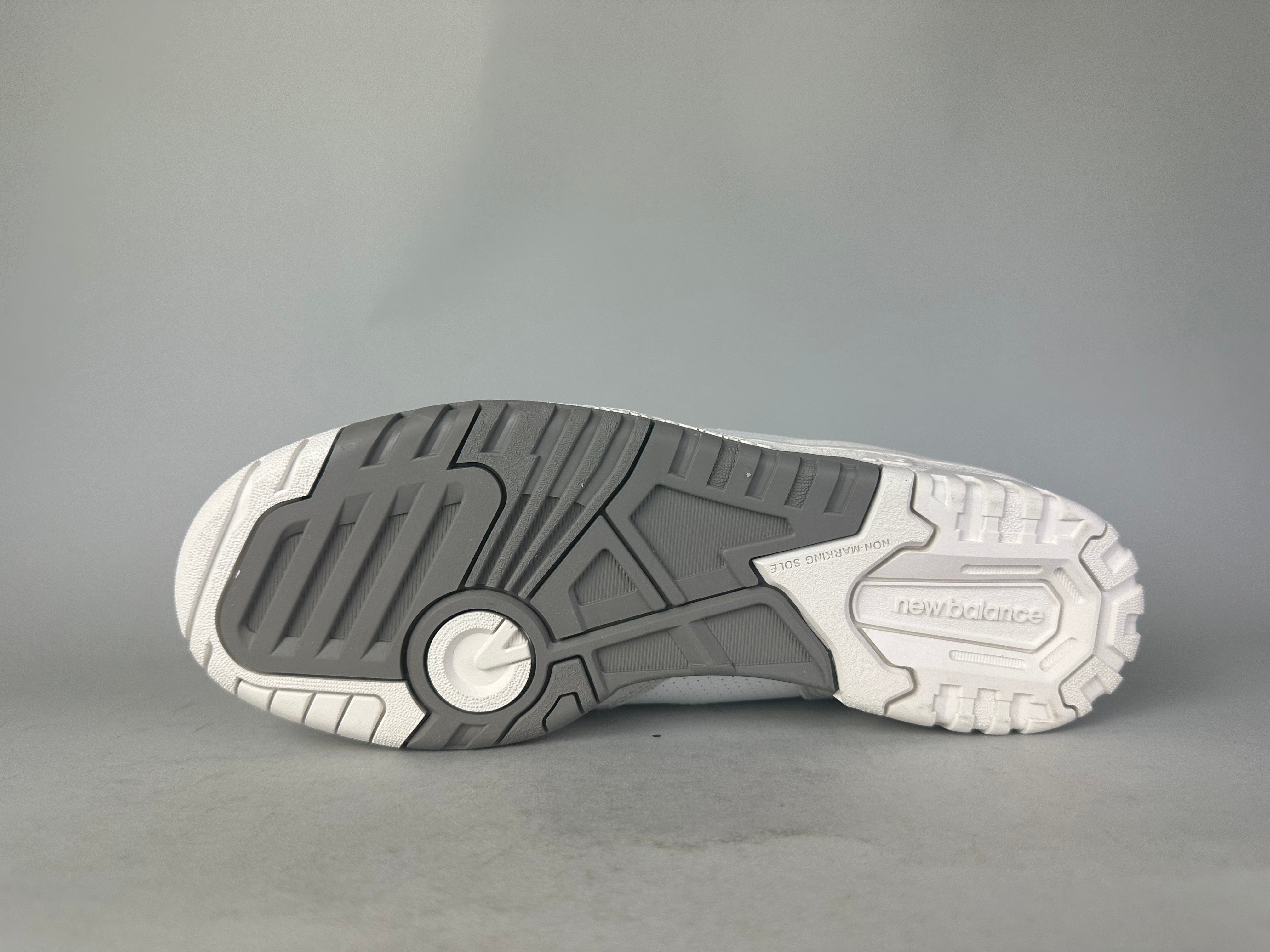 New Balance 550 Premium 'White Grey Courir Exclusive' - Taglia 40 (ARCHIVE)