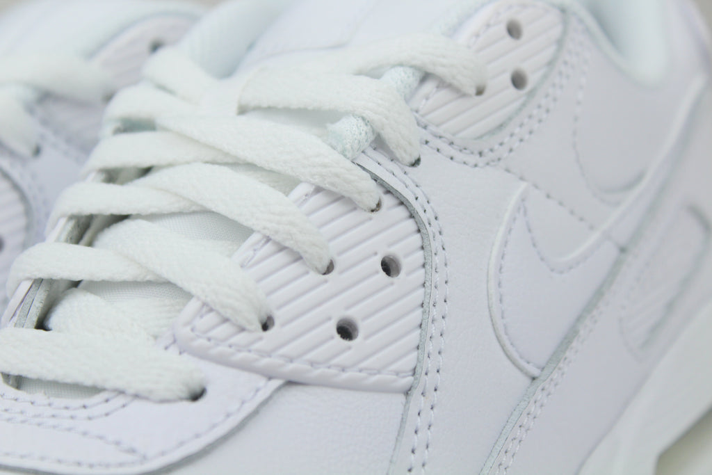 Nike Air Max 90 Leather Triple White – Classic Retro Running Sneakers, Premium All-White Lifestyle Shoes, Iconic Streetwear Trainers