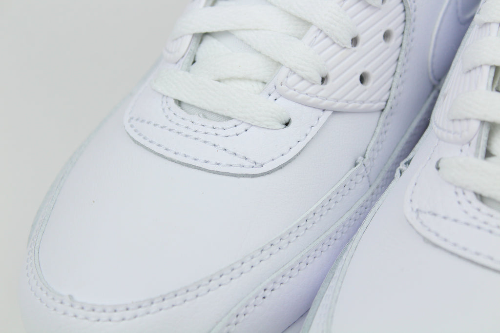 Nike Air Max 90 Leather Triple White – Classic Retro Running Sneakers, Premium All-White Lifestyle Shoes, Iconic Streetwear Trainers