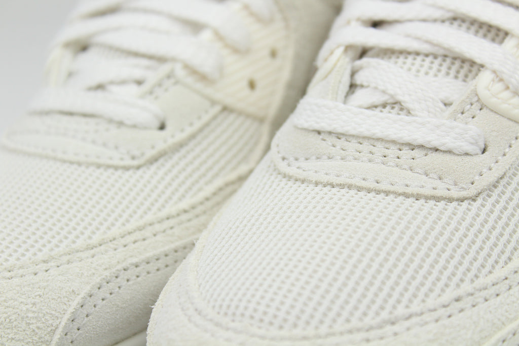 Nike Air Max 90 'Phantom & Burgundy Crush' – stylish sneakers featuring a sleek combination of phantom and burgundy crush colours, Air Max cushioning for comfort, and premium construction, ideal for casual and streetwear outfits.