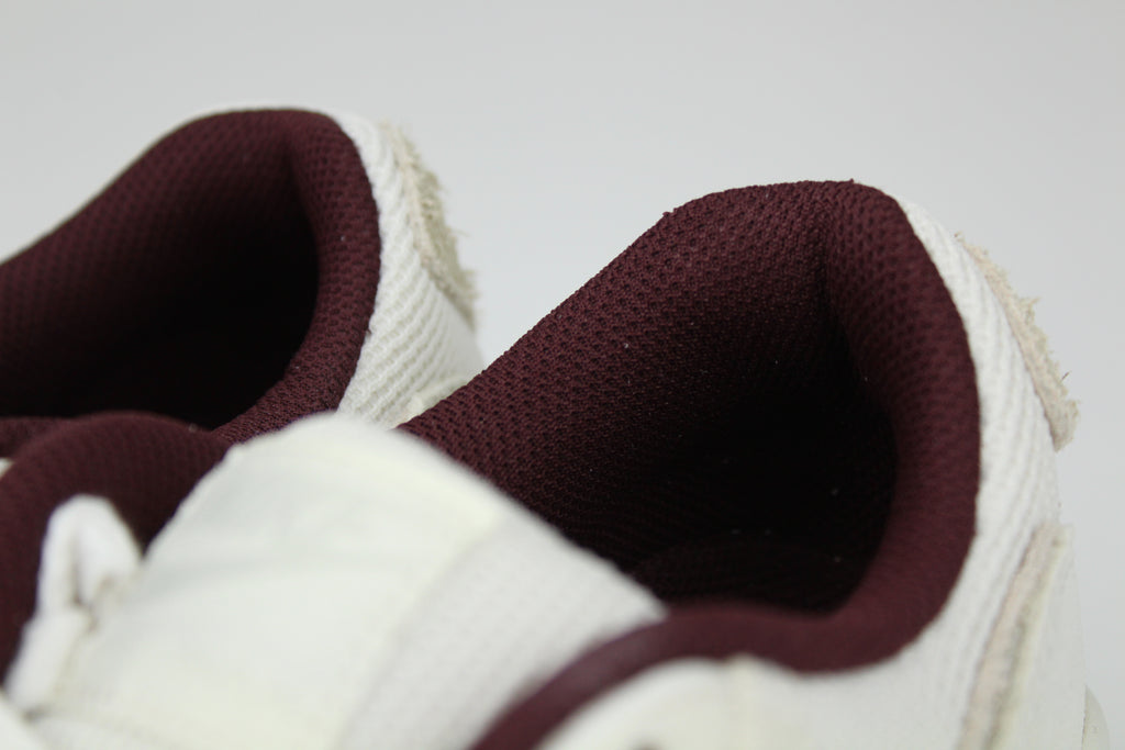 Nike Air Max 90 'Phantom & Burgundy Crush' – stylish sneakers featuring a sleek combination of phantom and burgundy crush colours, Air Max cushioning for comfort, and premium construction, ideal for casual and streetwear outfits.