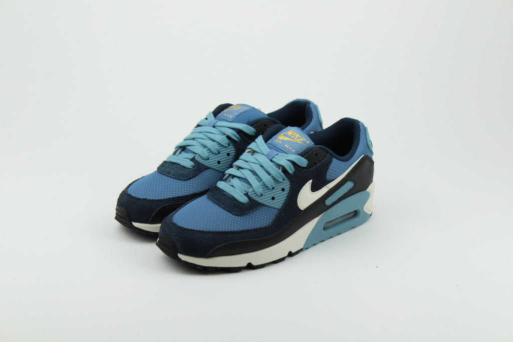 Nike Air Max 90 Premium 'Armory Navy' features suede and leather layers in deep navy tones. A premium twist on the classic silhouette for a clean, everyday streetwear fit.