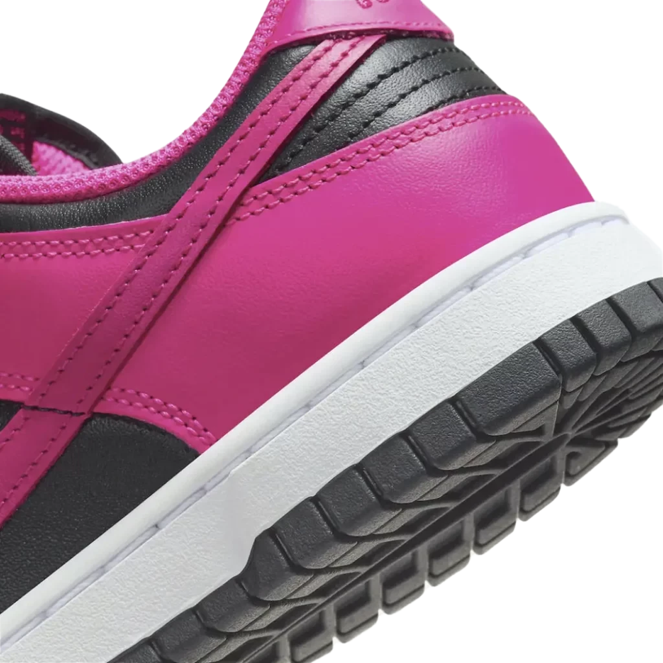 Nike Dunk Low 'Fierce Pink' (W)