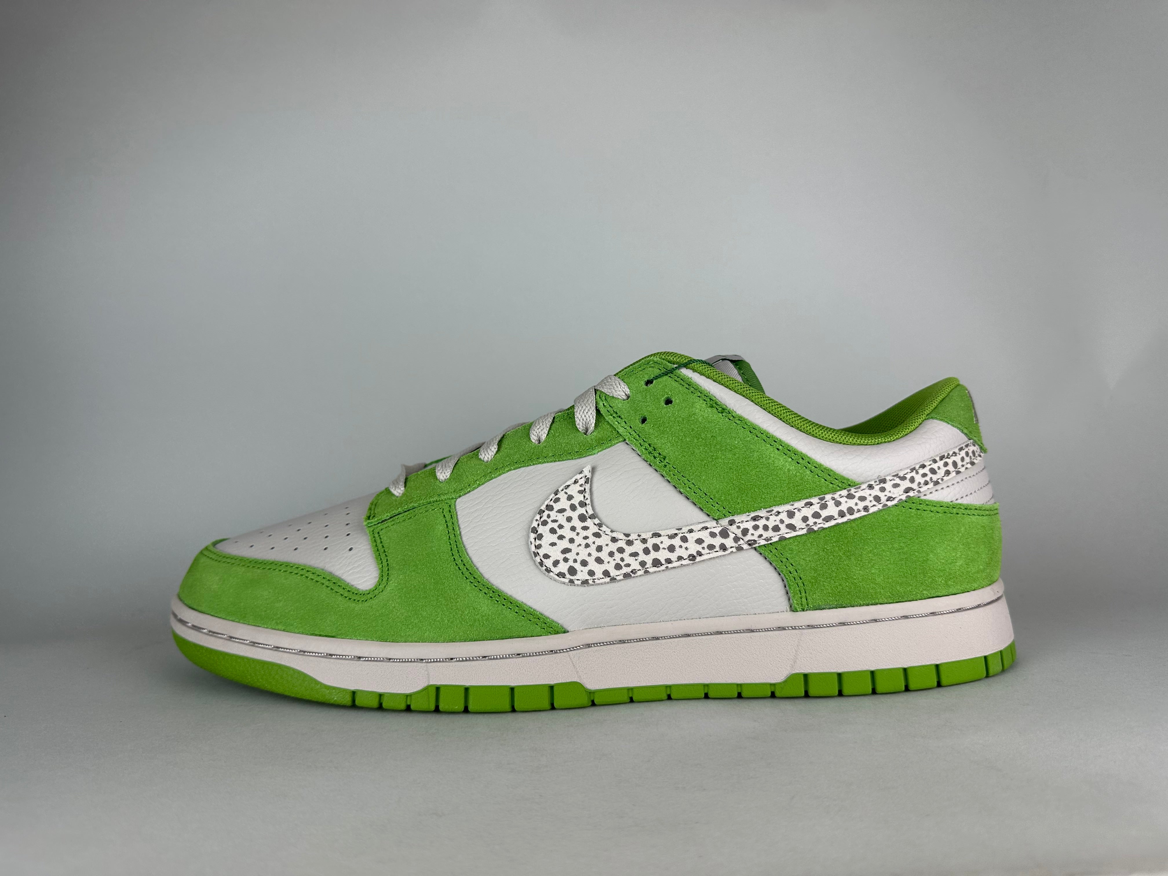Nike Dunk Low Safari Swoosh 'Chlorophyll' - Size 49.5 (ARCHIVE)