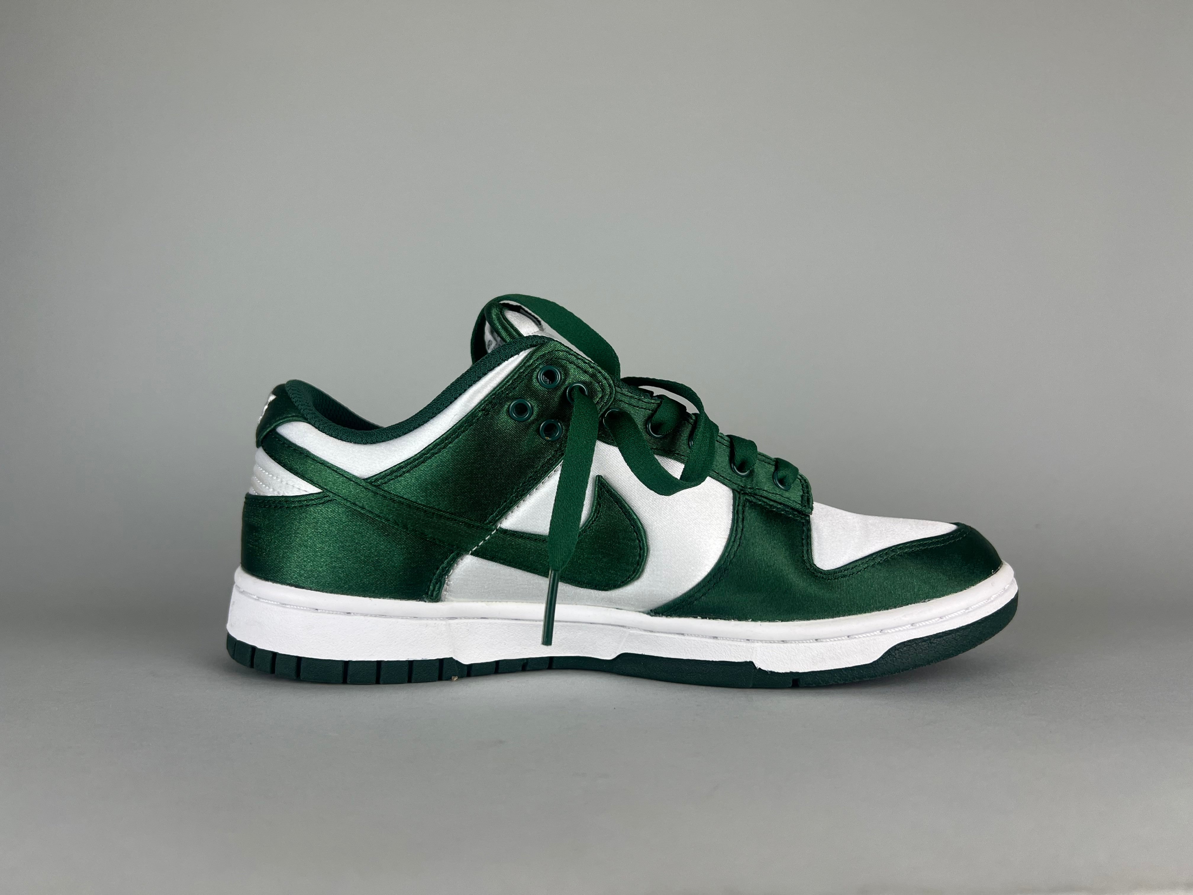 Nike Wmns Dunk Low 'Satin Green' - Size 39 (ARCHIVE)