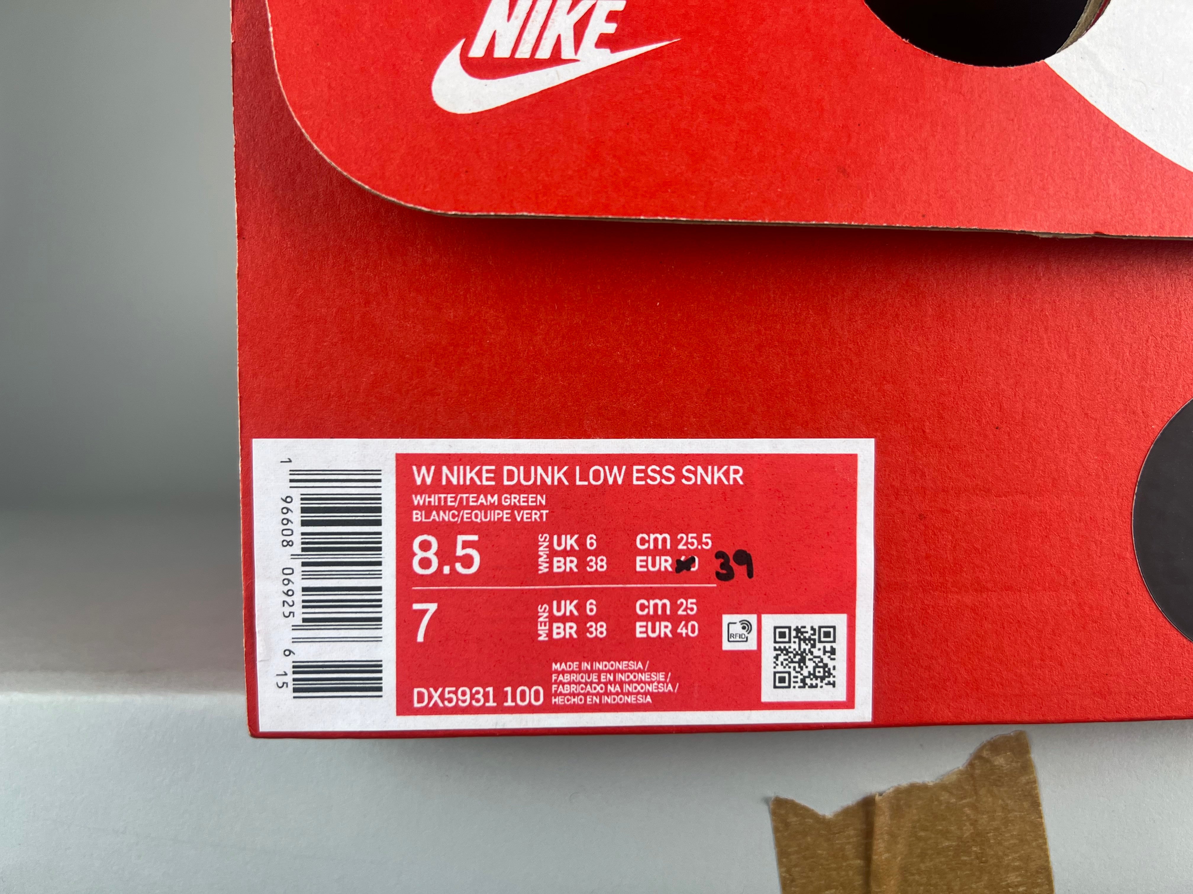 Nike Wmns Dunk Low 'Satin Green' - Size 39 (ARCHIVE)