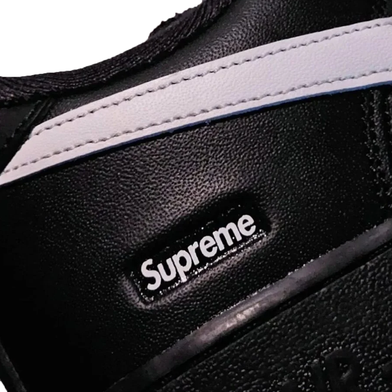 Nike x Supreme Air Force 1 Low 'Black White'