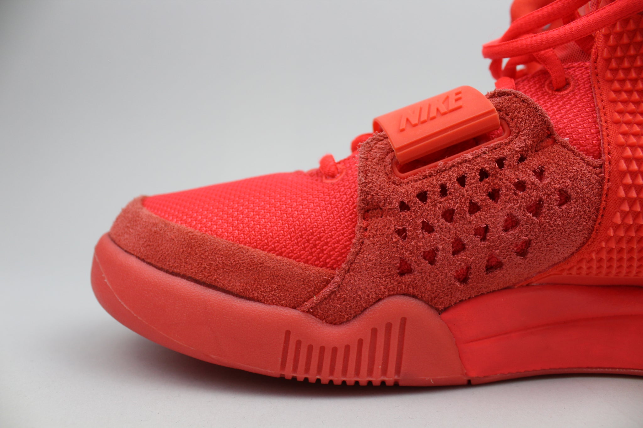 Nike Air Yeezy 2 'Red October' 2014 (VAULT) – The Attic, image size:2048x1365