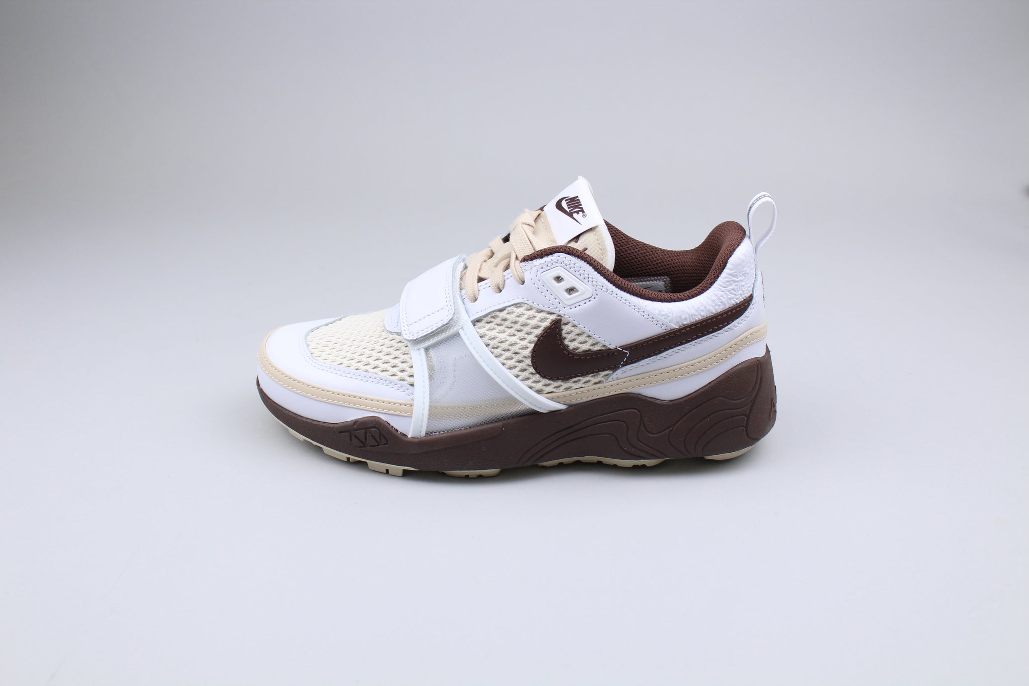 Nike Zoom Field Jaxx Travis Scott 'Light Chocolate' – The Attic Nike Zoom Field Jaxx Travis Scott 'Light Chocolate' – The Attic