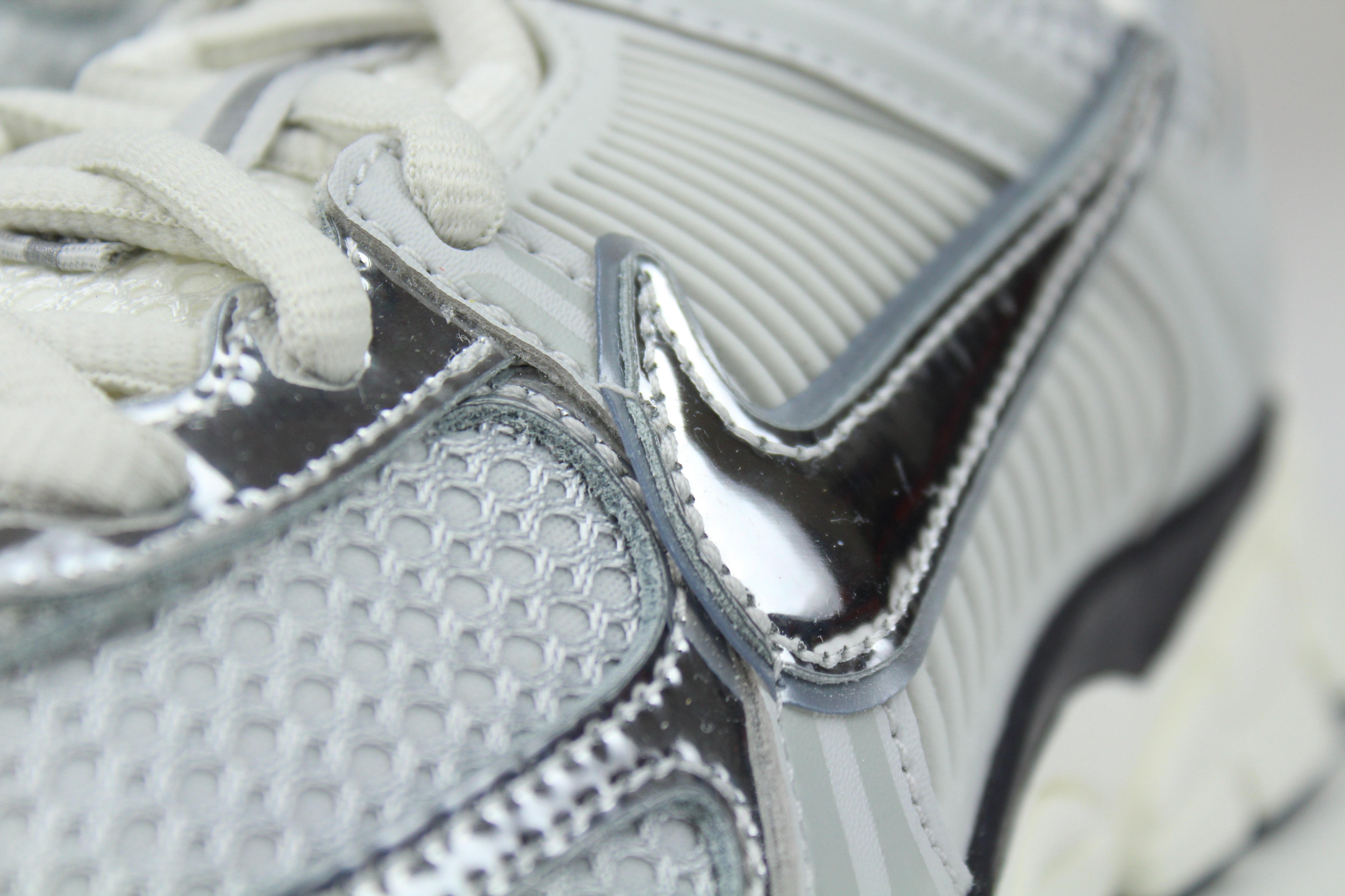 Nike Zoom Vomero 5 Photon Dust Metallic Silver Women’s – Premium Running Sneakers, Lightweight Performance Shoes, Stylish Streetwear Trainers