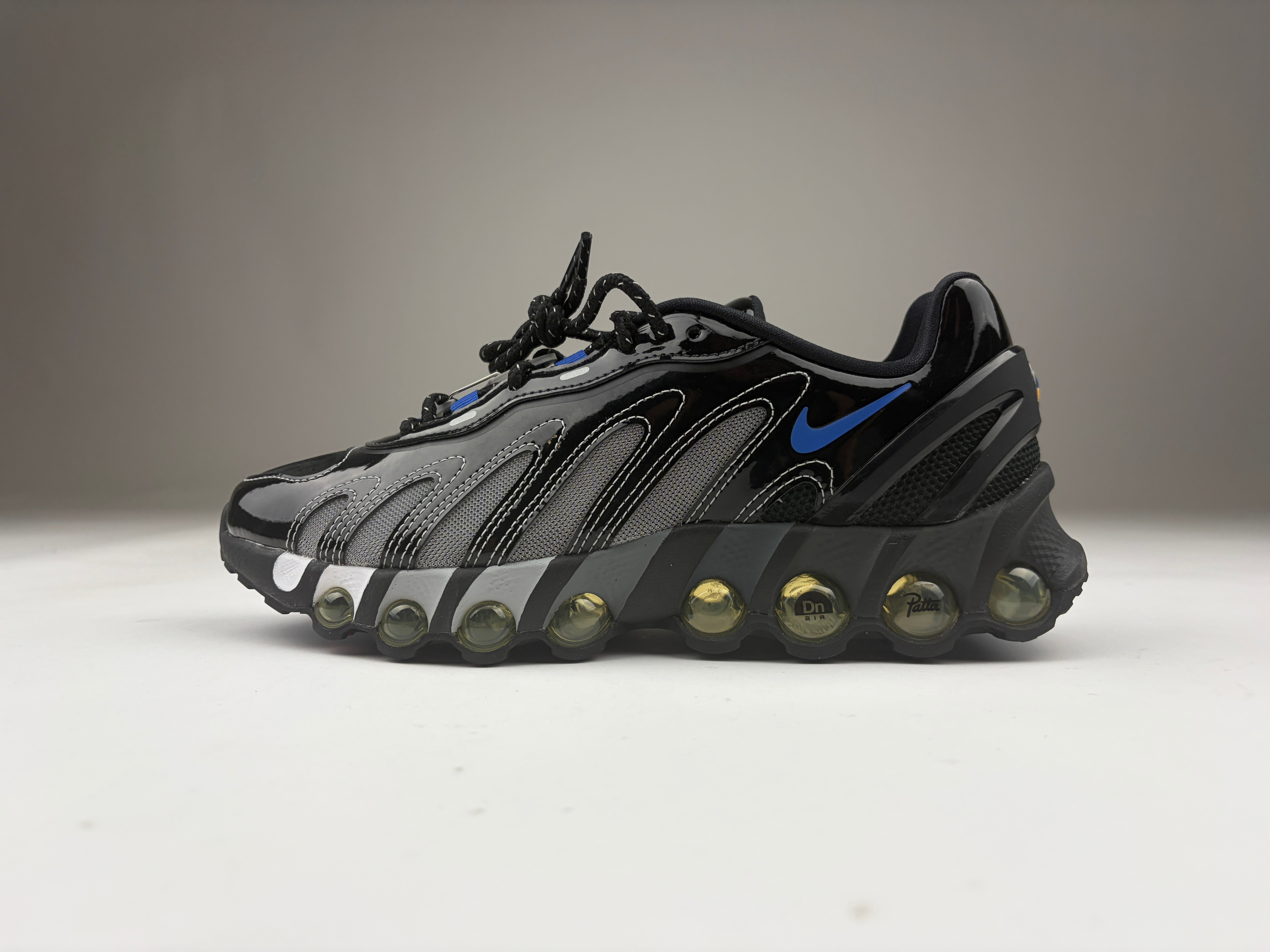 Patta x Nike Air Max DN8 'Black Metallic Silver' Size 40.5 (ARCHIVE)