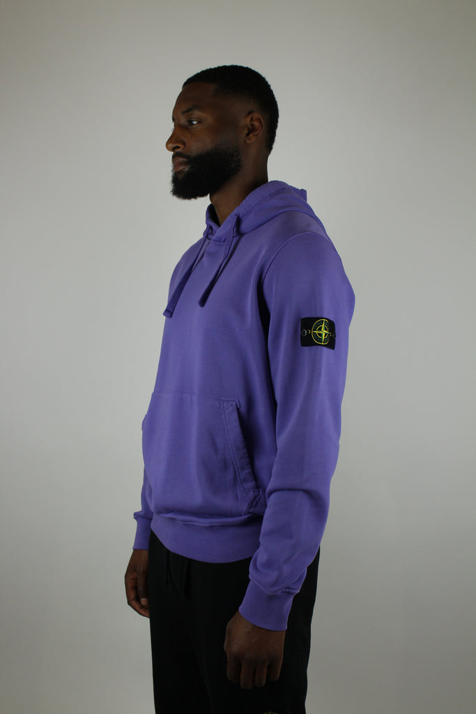 Shop the Stone Island Felpa Hoodie 'Purple' – a premium cotton hoodie with a relaxed fit, iconic compass patch, and bold purple color for standout streetwear style.