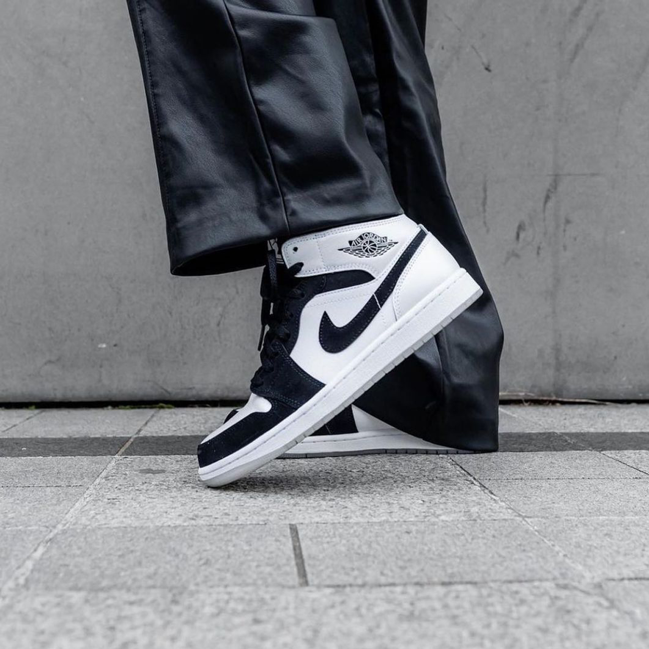 Air Jordan 1 Mid GS 'Diamond Shorts' - Size 37.5 (ARCHIVE)