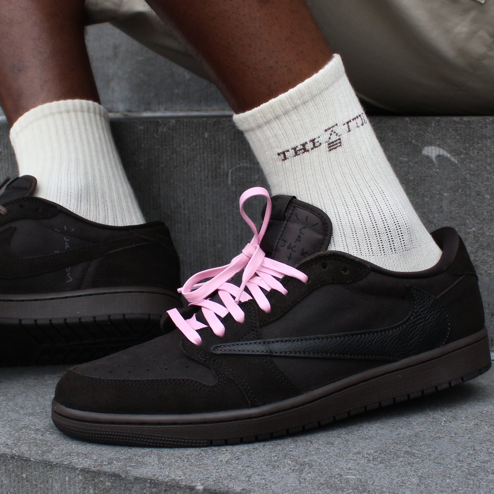 Jordan 1 Retro Low OG SP Travis Scott 'Velvet Brown'