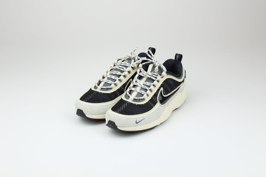 Undefeated x Nike Zoom Spiridon Phantom – Limited Edition Collaboration Sneakers, Cream and Silver Running Shoes, Premium Streetwear Trainers